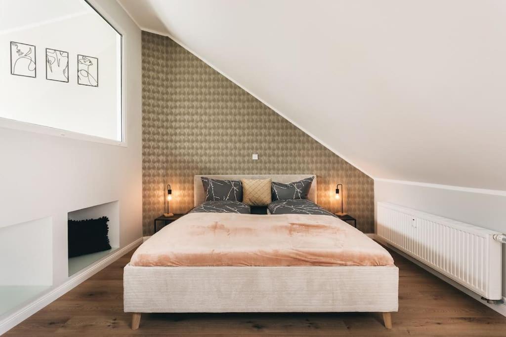 Tip! Toplage In Dresden! Moderne 100 Qm Ferienwohnung Fuer Familien Und Kleine Gruppen Dış mekan fotoğraf
